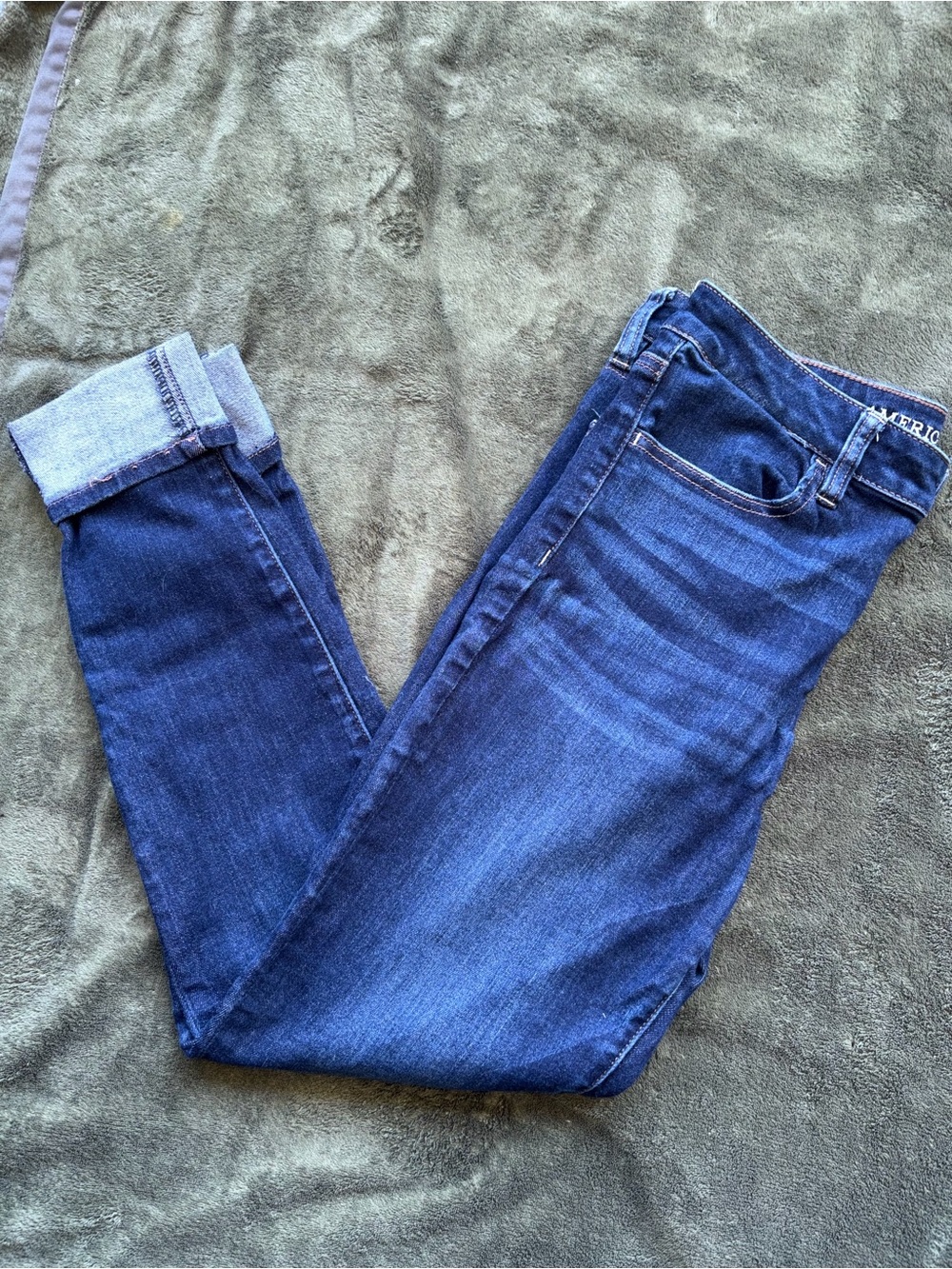 American Eagle Outfitters Dark Blue Womenโs Skinny Ankle Jeans